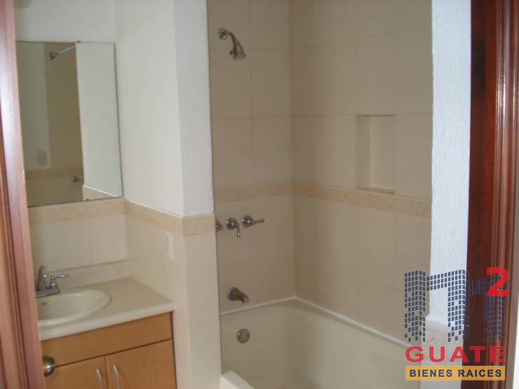 M2Guate-R6757-Casa-en-condominio-en-Renta-Guatemala-Zona-15
