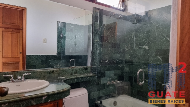 M2Guate-V7665-Casa-en-condominio-en-Venta-Guatemala-Zona-14