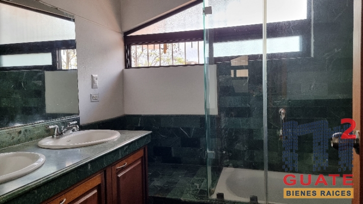 M2Guate-V7665-Casa-en-condominio-en-Venta-Guatemala-Zona-14
