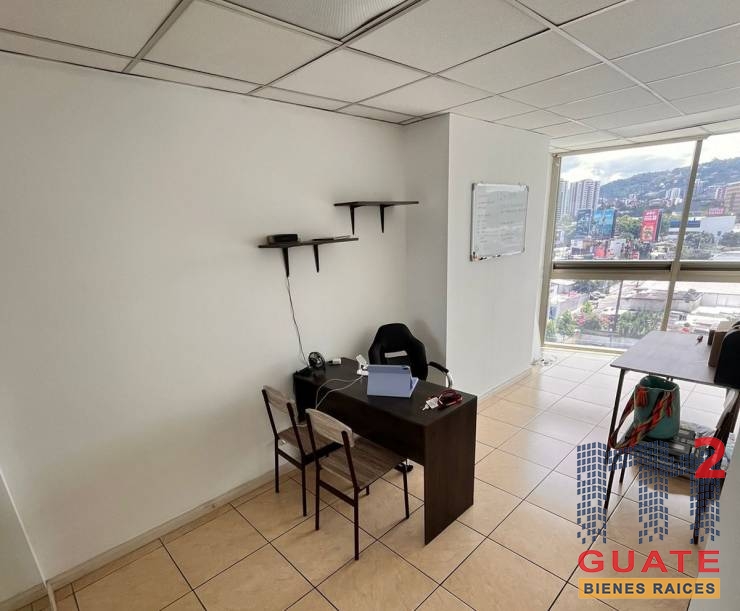 $450.00 - Zona 10 - Oficina en Renta - R9574
