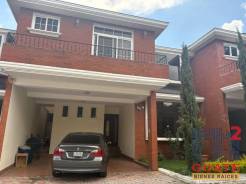 M2Guate-V8665-Casa-en-condominio-en-Venta-Mixco