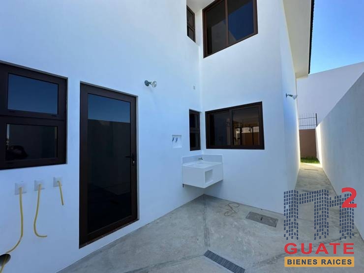 M2Guate-R10208-Casa-en-condominio-en-Renta-Guatemala-Zona-16