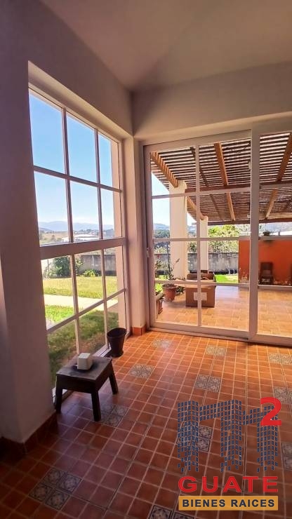 M2Guate-V9992-Casa-en-Venta-Santa-Catarina-Pinula