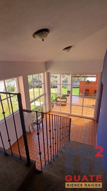 M2Guate-V9992-Casa-en-Venta-Santa-Catarina-Pinula