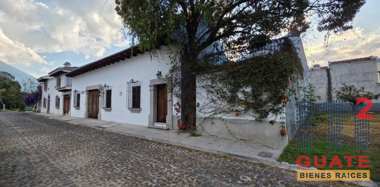 M2Guate-V10003-Casa-en-condominio-en-Venta-Antigua-Guatemala