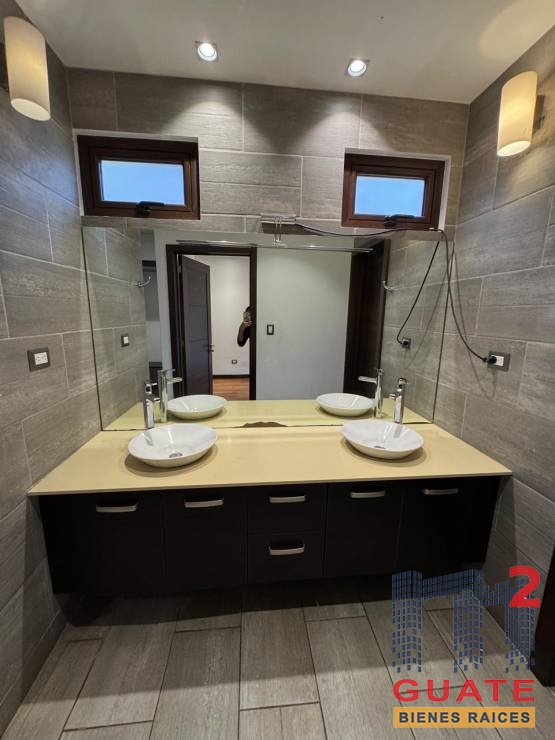 M2Guate-V10014-Casa-en-condominio-en-Venta-Santa-Catarina-Pinula