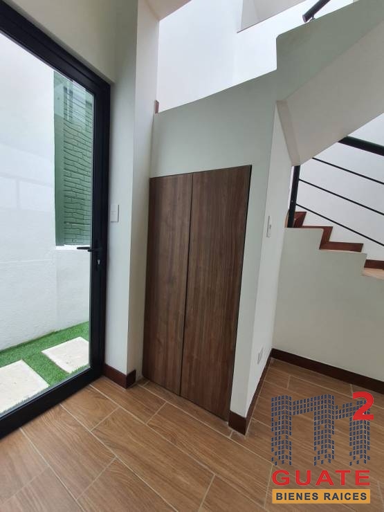 M2Guate-V10017-Casa-en-condominio-en-Venta-Carretera-a-El-Salvador