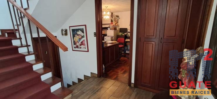 M2Guate-V10020-Casa-fuera-de-condominio-en-Venta-Mixco