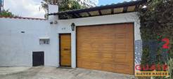 M2Guate-V10020-Casa-fuera-de-condominio-en-Venta-Mixco