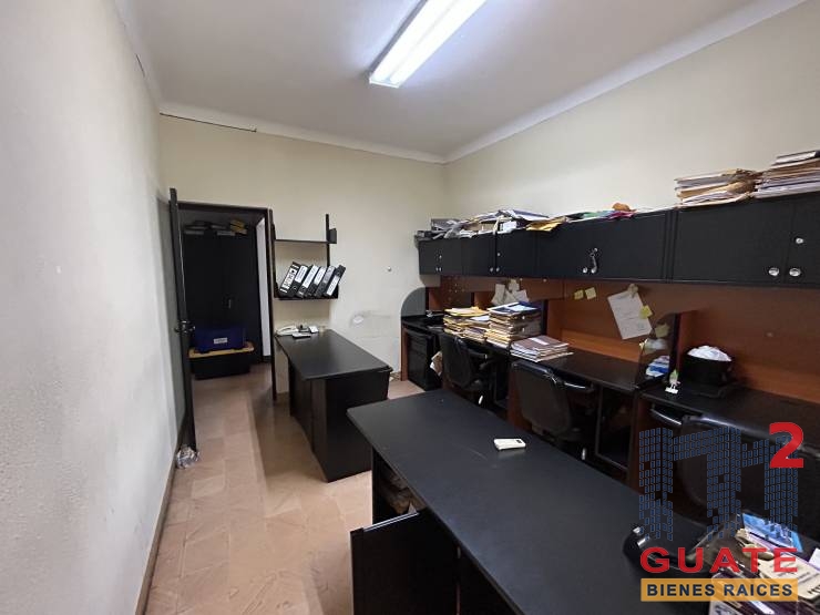 M2Guate-V10068-Casa-fuera-de-condominio-en-Venta-Guatemala-Zona-10