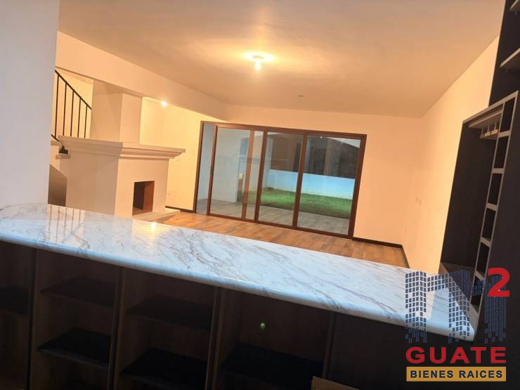 M2Guate-R10383-Casa-tipo-Townhouse-en-Renta-Antigua-Guatemala