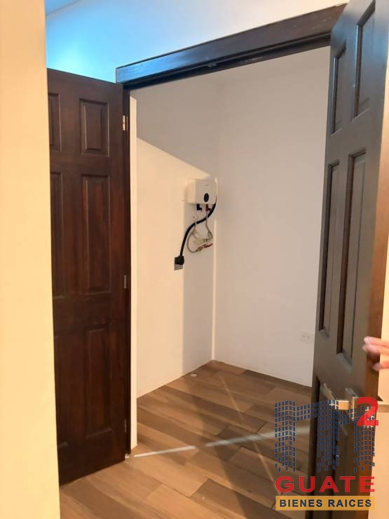 M2Guate-R10383-Casa-tipo-Townhouse-en-Renta-Antigua-Guatemala