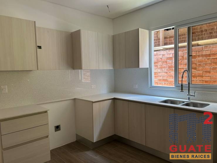 M2Guate-V10086-Casa-en-condominio-en-Venta-Carretera-a-El-Salvador