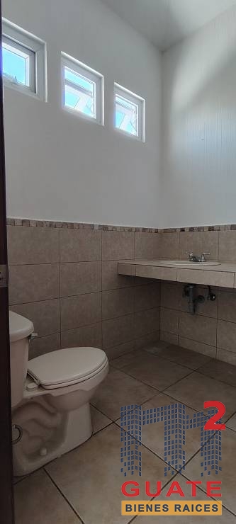 M2Guate-R10431-Casa-en-Renta-Fraijanes