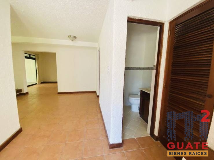 M2Guate-V10117-Casa-tipo-Townhouse-en-Venta-Guatemala-Zona-15