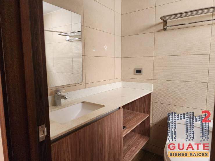 M2Guate-V10127-Casa-en-Venta-Guatemala-Zona-16