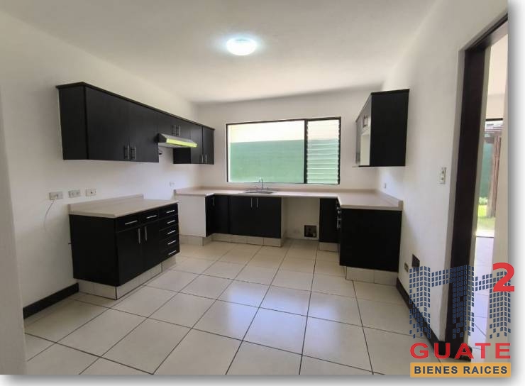 M2Guate-V10144-Casa-en-Venta-Carretera-a-El-Salvador