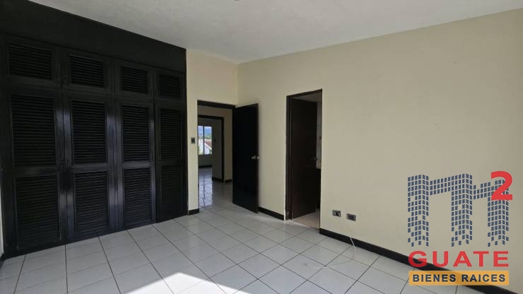 M2Guate-V10153-Casa-tipo-Townhouse-en-Venta-Guatemala-Zona-16
