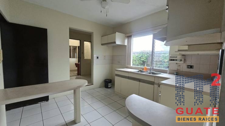 M2Guate-V10153-Casa-tipo-Townhouse-en-Venta-Guatemala-Zona-16