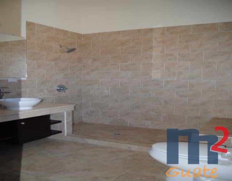 M2Guate-V4375-Casa-en-Venta-Fraijanes