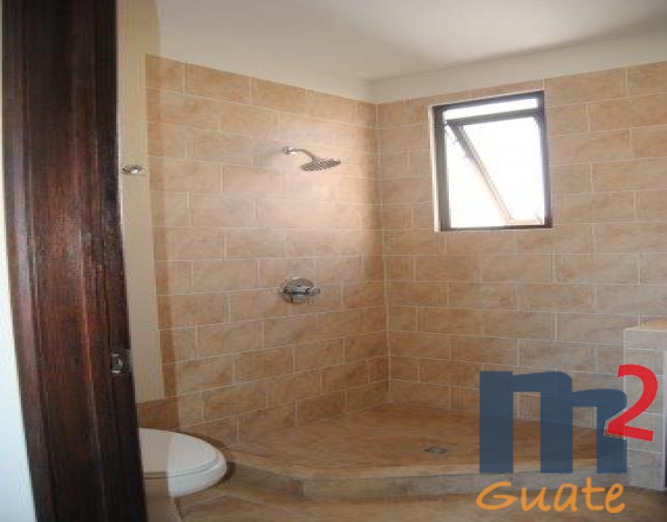 M2Guate-V4375-Casa-en-Venta-Fraijanes